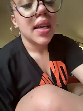 QueenNuttCollector's Webcam Show