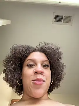 QueenNuttCollector's Webcam Show