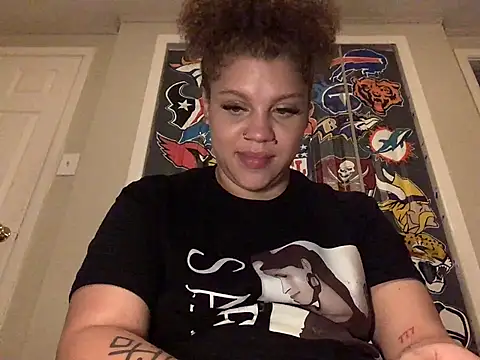 QueenNuttCollector's Webcam Show