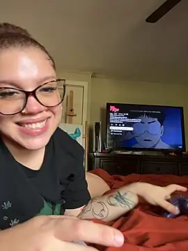 QueenNuttCollector Webcam show