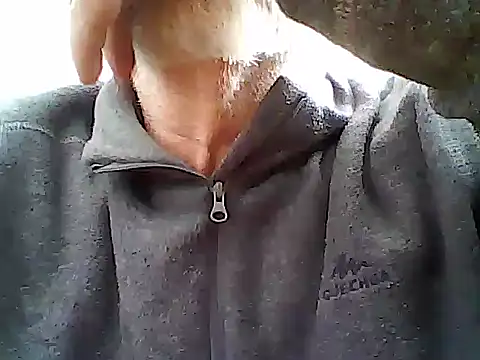 xcimeru: διαδικτυακό σόου στην κάμερα