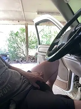 Themechanic420 Show in webcam