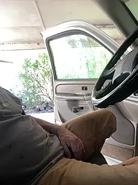 Themechanic420: διαδικτυακό σόου στην κάμερα