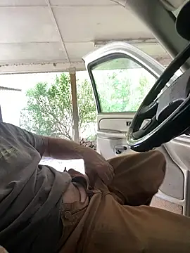 Themechanic420 Show in webcam