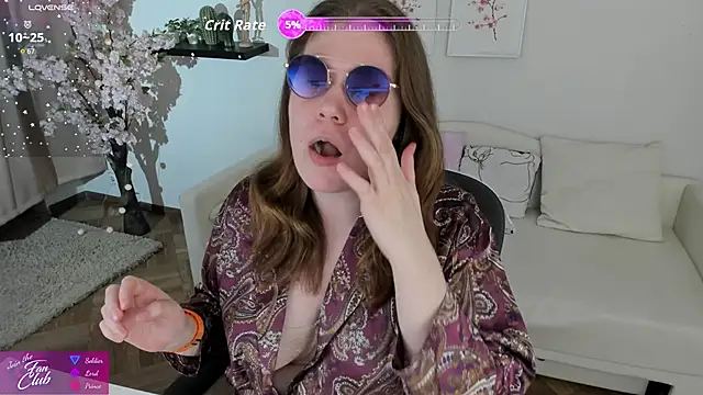 Nancy_Sun_ élő XXX-chatje