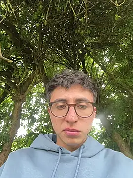 CamiRojas_boy Show in webcam