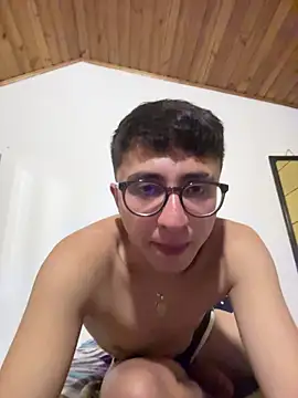 CamiRojas_boy 在線直播表演