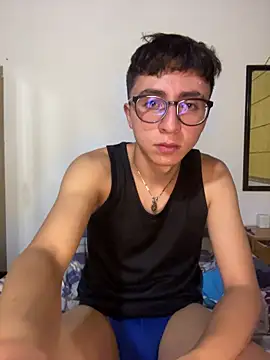 CamiRojas_boy 网络视讯表演