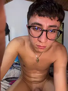 CamiRojas_boyn Webbikameraesitys