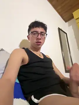 CamiRojas_boy 网络视讯表演