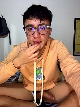 CamiRojas_boy Show Webcam