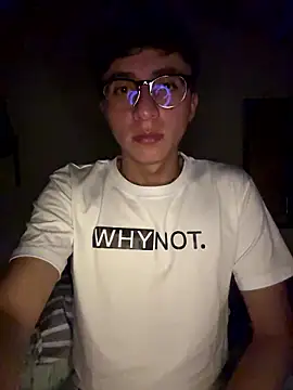 CamiRojas_boyのウェブカメラショー