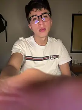 CamiRojas_boy Adlı Modelin Web Kamerası Şovu