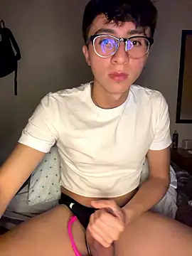 CamiRojas_boy Adlı Modelin Web Kamerası Şovu