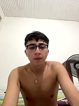 CamiRojas_boy 在線直播表演