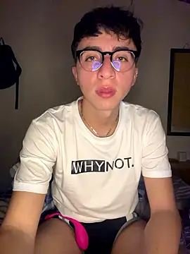 CamiRojas_boy 在線直播表演