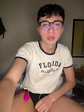 عرض كام CamiRojas_boy
