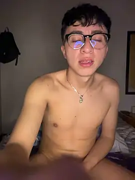 Show modela CamiRojas_boy na web-kameri