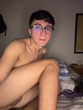 Pokazy przed kamerką – CamiRojas_boy