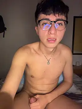 Show modela CamiRojas_boy na web-kameri