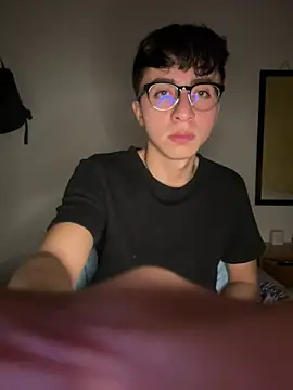 CamiRojas_boy 网络视讯表演