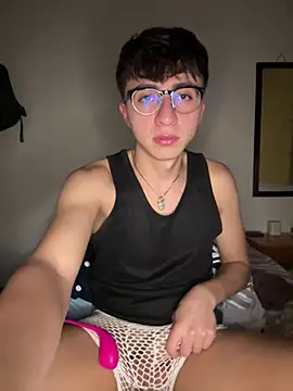 CamiRojas_boy Show in webcam