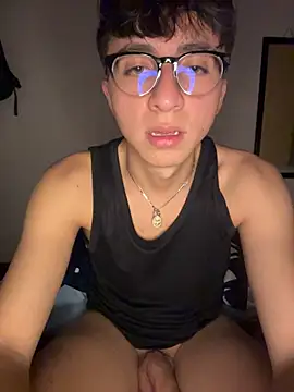 CamiRojas_boy Show in webcam