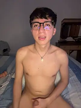 CamiRojas_boy Show in webcam