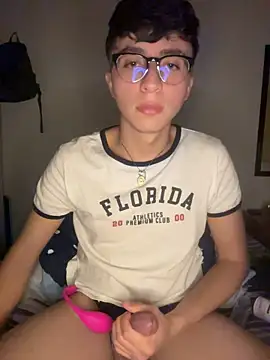 CamiRojas_boy Show in webcam