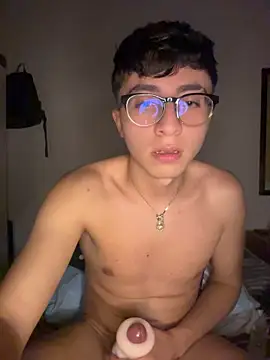 CamiRojas_boy Adlı Modelin Web Kamerası Şovu