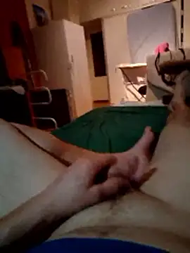 kenzzzz Show in webcam