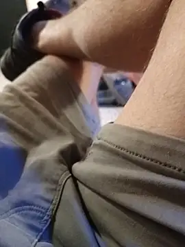kenzzzz Show in webcam
