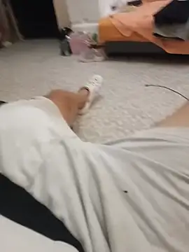 kenzzzz webkamerás műsora