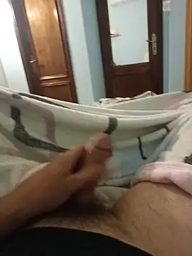 kenzzzz: διαδικτυακό σόου στην κάμερα