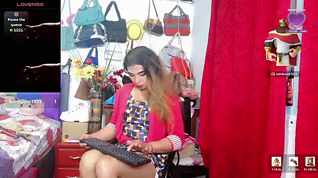 Show modela Xiaraa26 na web-kameri
