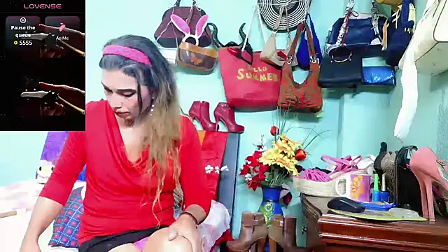 Show modela Xiaraa26 na web-kameri