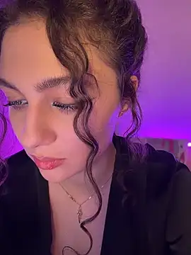 Your_insomniya Adlı Modelin Canlı XXX Sohbeti