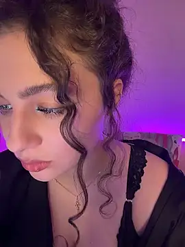 Your_insomniya live XXX chat