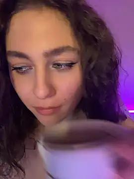 Your_insomniya Live chatroom