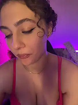Your_insomniya live XXX chat
