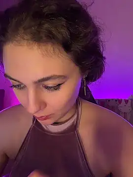Your_insomniya's Live XXX Chat