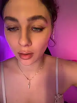 Your_insomniya Adlı Modelin Canlı XXX Sohbeti
