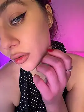 Your_insomniya Adlı Modelin Canlı XXX Sohbeti