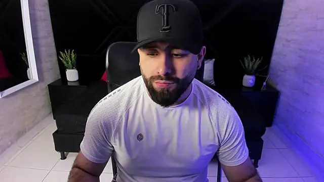 jhon_bear03 Adlı Modelin Web Kamerası Şovu