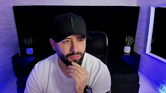jhon_bear03 XXX чат на живо