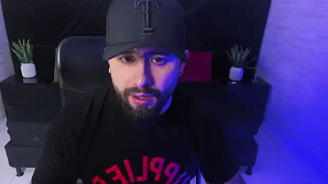 jhon_bear03 Adlı Modelin Web Kamerası Şovu