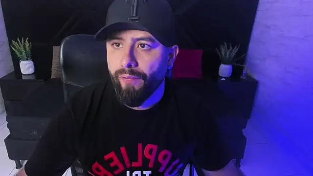 jhon_bear03 Show Webcam