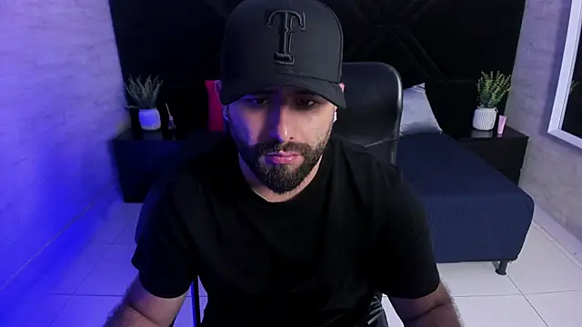 Pokazy przed kamerką – jhon_bear03