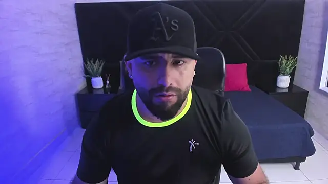 jhon_bear03 Adlı Modelin Web Kamerası Şovu
