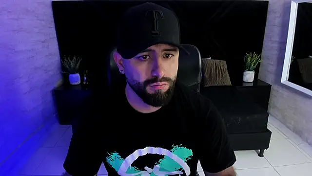 Pokazy przed kamerką – jhon_bear03